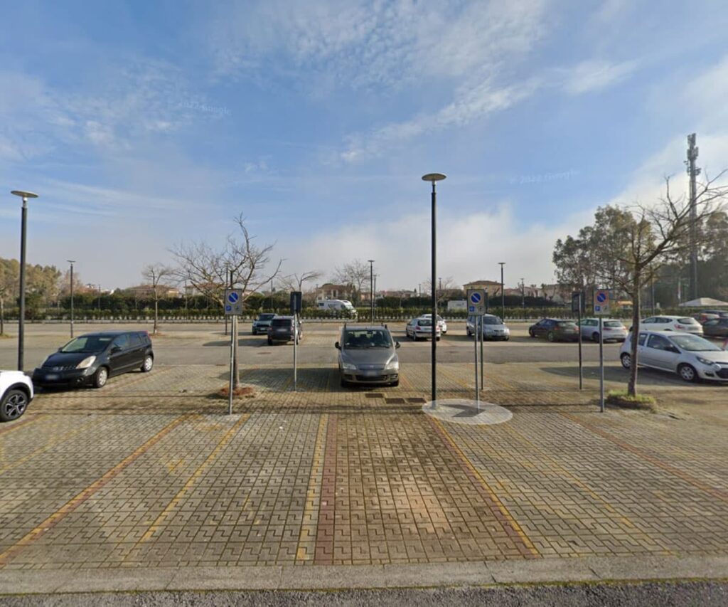 parcheggio gratuito vicino torre di pisa