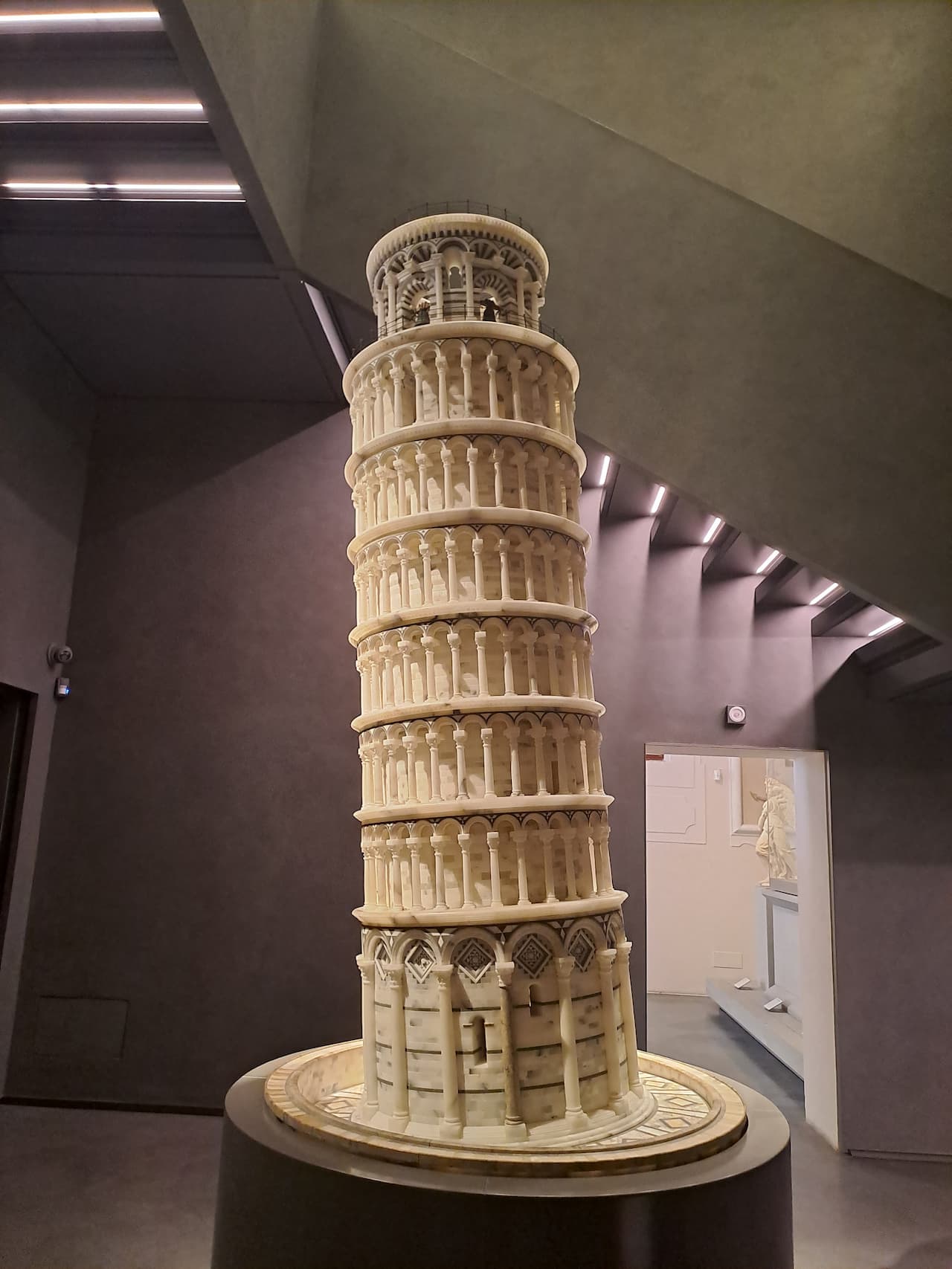 klokkentoren van pisa operamuseum